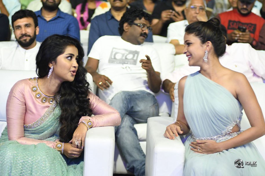 Vunnadhi-Okate-Zindagi-Movie-Audio-Launch